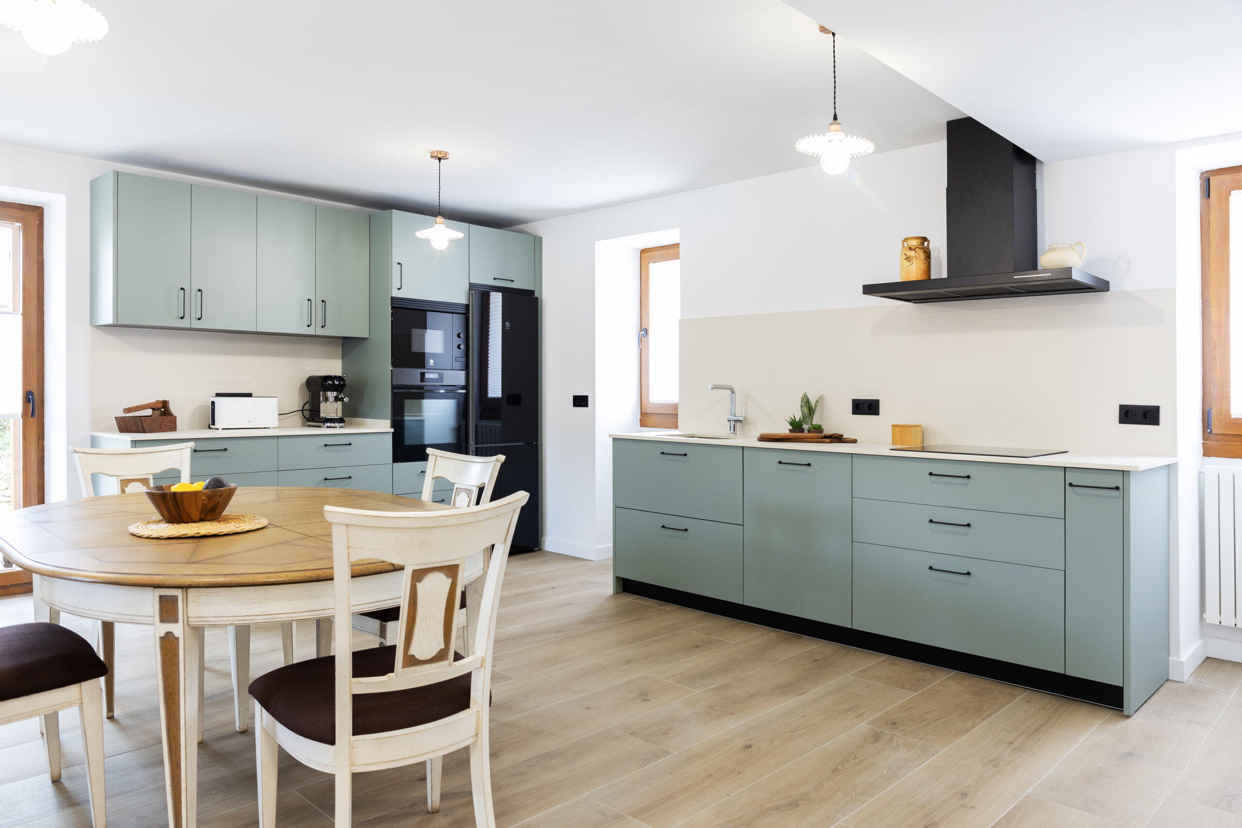 Cocina a medida en País Vasco, Navarra o el País Vasco francés Cocina a medida de Muebles Amets